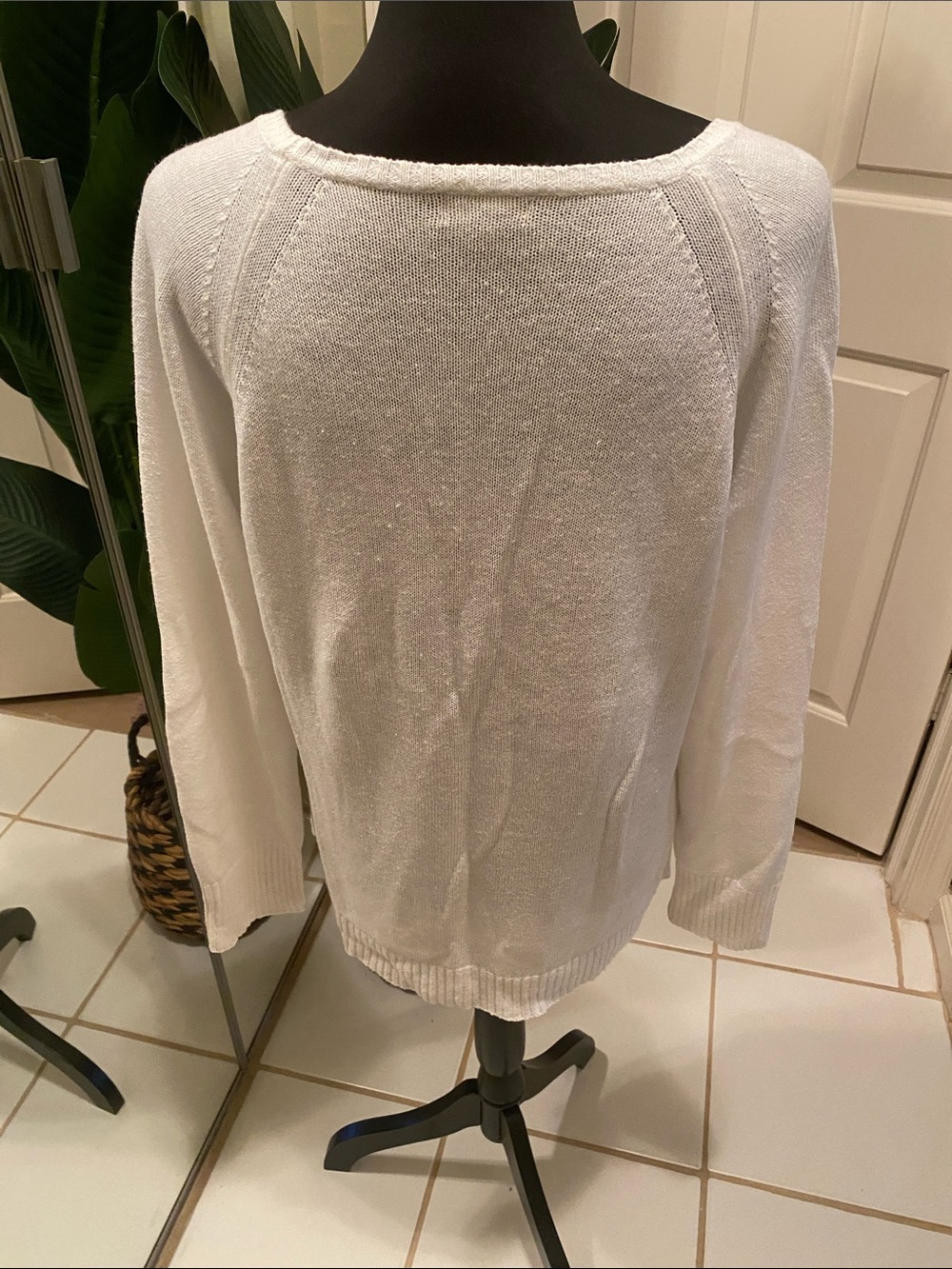 Merona White Scoop Neck Lightweight Sweater - Picture 3 of 4